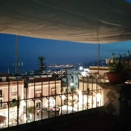 Apartment Aly Art Duomo, Gulf & Etna View Taormina
