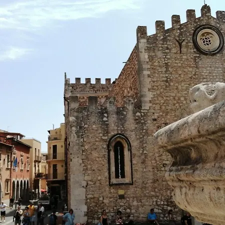 Aly Art Duomo, Gulf & Etna View Taormina