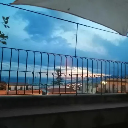 Aly Art Duomo, Gulf & Etna View *