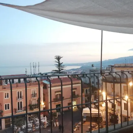 Aly Art Duomo, Gulf & Etna View * Taormina