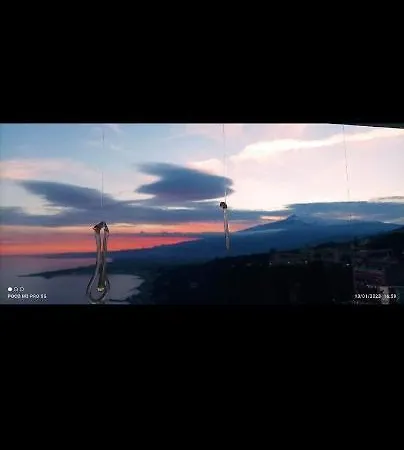 Aly Art Duomo, Gulf & Etna View *