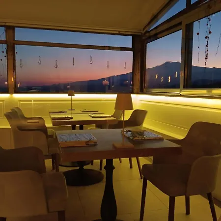 Aly Art Duomo, Gulf & Etna View Apartment *